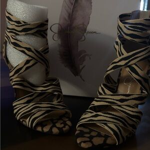 Jessica Simpson Black and Tan Strappy Heels